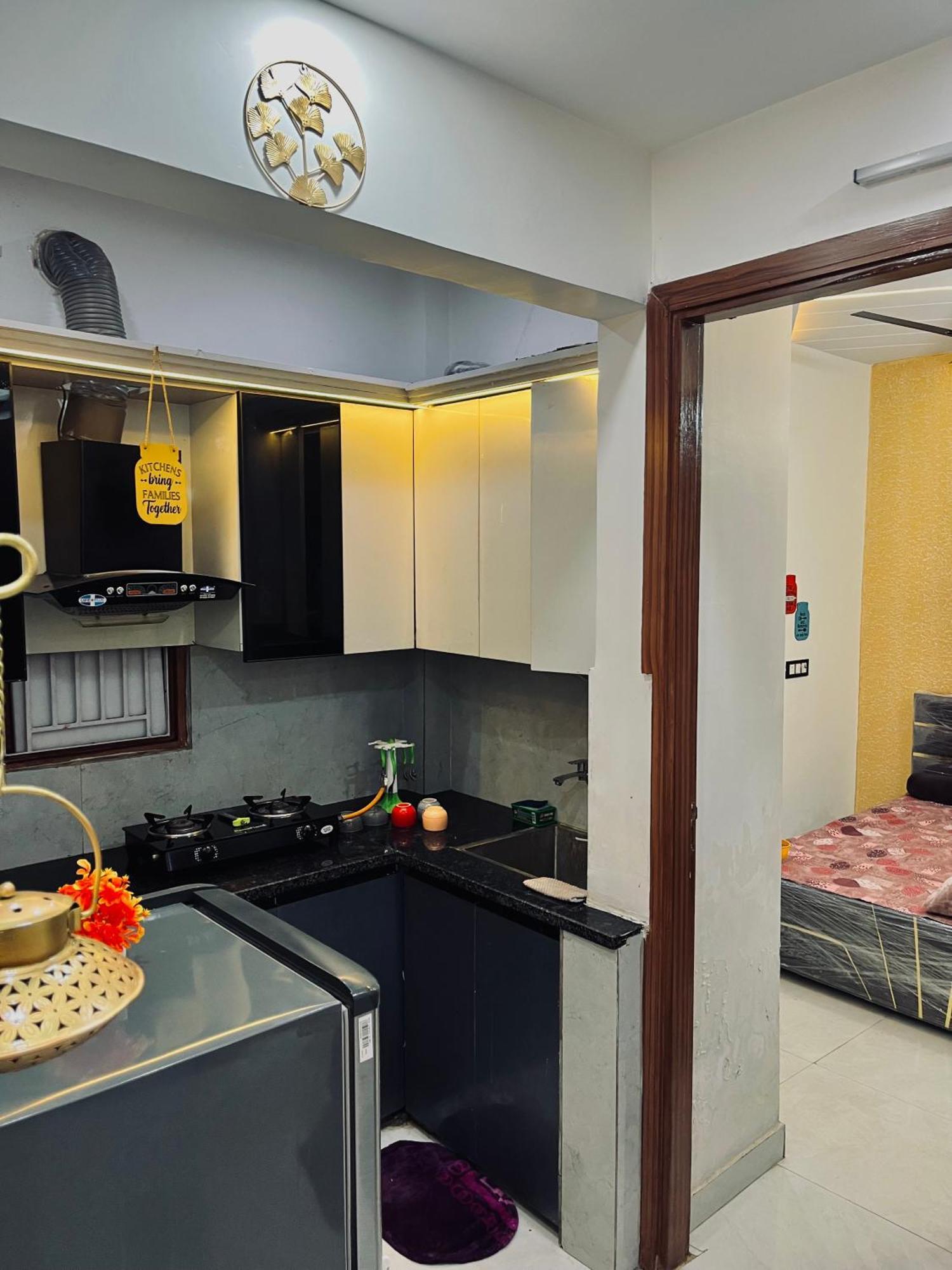 Luxury 1 Bhk Flat In Apartment New Delhi